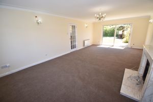 Lounge- click for photo gallery